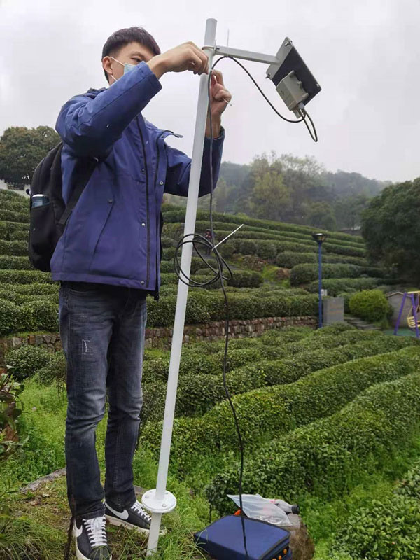 杭州西湖龍江村茶園采購風途科技土壤墑情監測站